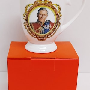 HM King Charles III Mug 300 ml Fine Bone China Gift Boxed Royal Footed Coronation Commemorative Collectors Cup Hand Decorated UK