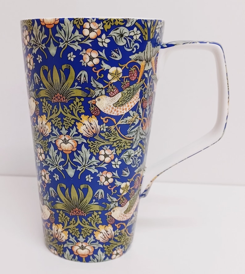 LittleEnglishCompany William Morris Strawberry Thief Mug
