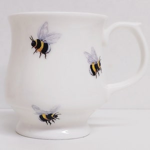 Bees Bone China Mug Boxed 8 oz 250 ml Bumblebee Stackable Footed Cup Hand Decorated UK
