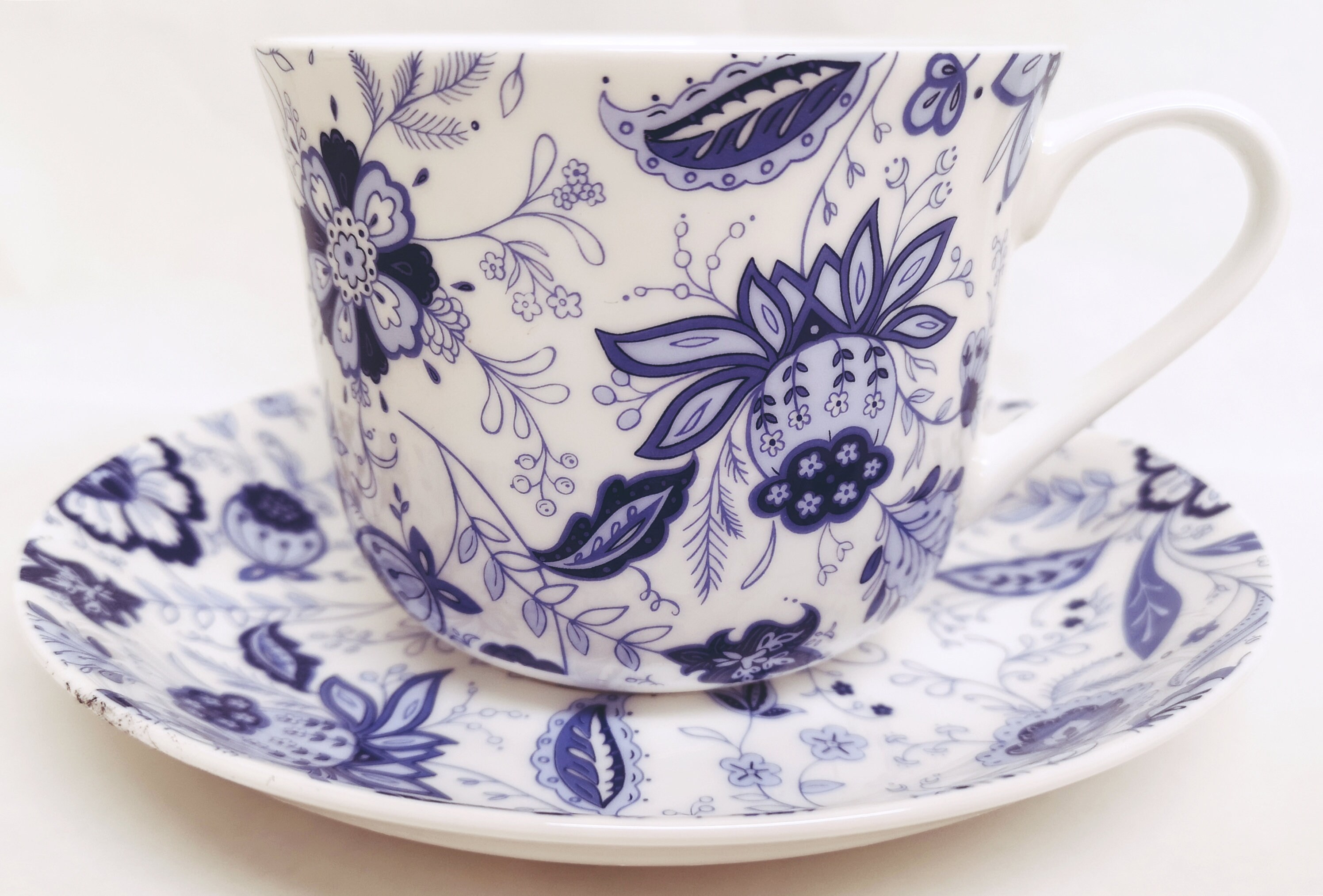 Tasse élégante Bureau Maison Ufengke 8oz Tasse à Café En Porcelaine Bleue Fine Avec Soucoupe Et Cuillère - Fleurs Colorées Et Grue Blanche Tasse élégante Bureau Maison Ufengke 8oz Tasse à Café En Porcelaine Bleue Fine Avec Soucoupe Et Cuillère - Fleurs Colorées Et Grue Blanche