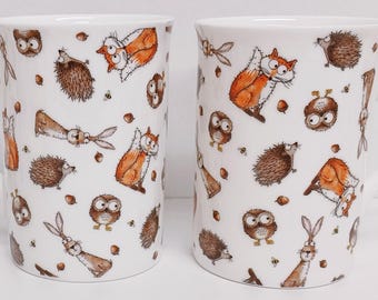 Zestaw 2 kubków Woodland Friends z porcelany kostnej, 300 ml, 10,5 uncji, Windsor, urocze kubki z motywem lisa, zająca, jeża i sowy, ręcznie zdobione, Wielka Brytania