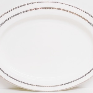Queen Platter Bone China 14&quot; Oval Silver & Embossed White Serving Tray