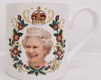 HM Queen Elizabeth II Platinum Jubilee Gift Boxed Mug Fine Bone China Balmoral Commemorative Collectors Cup