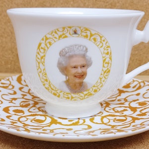 In Loving Memory Of Her Majesty Queen Elizabeth II 1926 to 2022 Tea Cup and Saucer Fine Bone China Hand Decorated UK