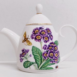 Hudson & Middleton Primrose Small Tea Pot Floral Collectors Purple Floral Fine Bone China 9oz 270 ml with Gold Details Made in England