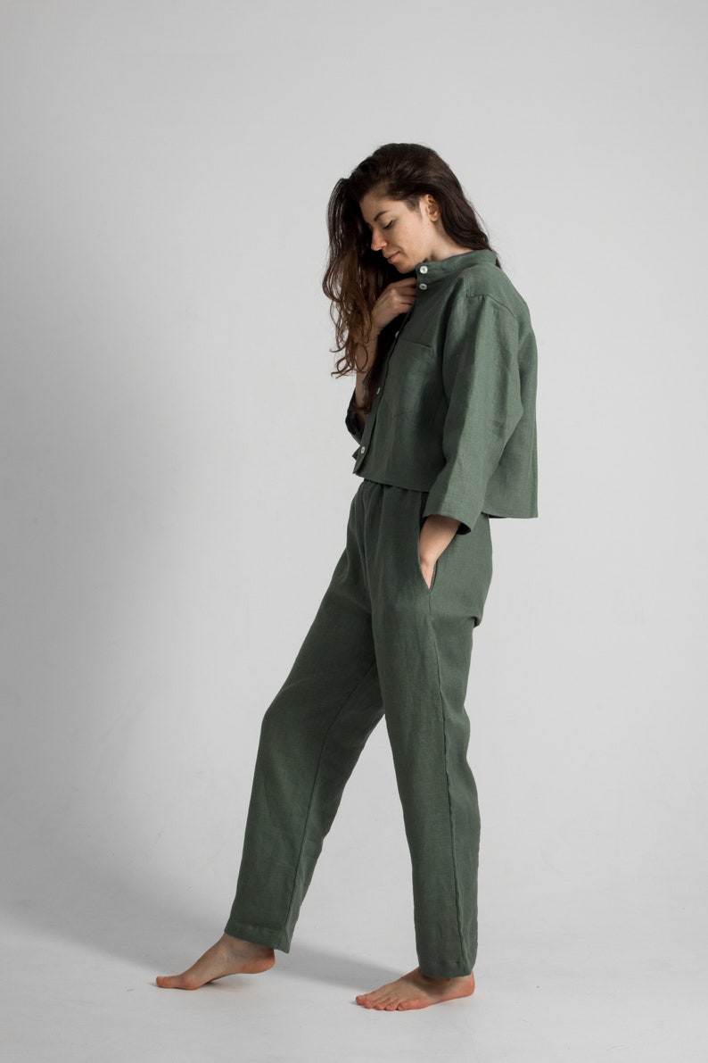 Moss green linen pajama set Relaxed fit cropped shirt and pants Linen crop shirt with oversized trousers Baggy pants homewear outfit zdjęcie 9