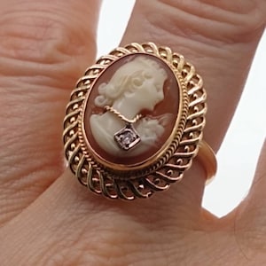 Estate  Diamond Gold  Cameo Gold ring