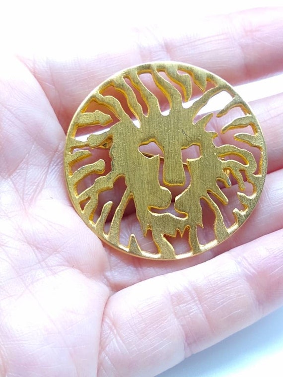 Vintage Anne Klein lion brooch - image 4