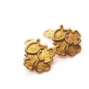 Agatha Paris vintage  gold plated earrings