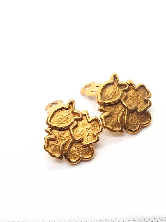 Agatha Paris vintage  gold plated earrings