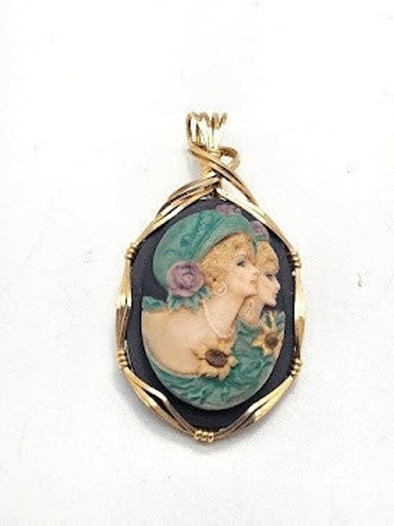 Handmade vintage Cameo gold plated