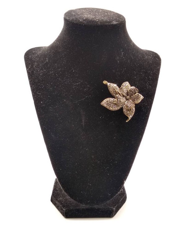 Heidi Daus vintage flower Brooch - image 1