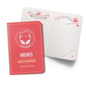 Diario de bocetos del PARQUE NACIONAL ARCHES: Libro de aventuras de dibujo para niños para la caminata por la naturaleza del Parque Nacional Arches con mapa y página de sellos / Envío gratis