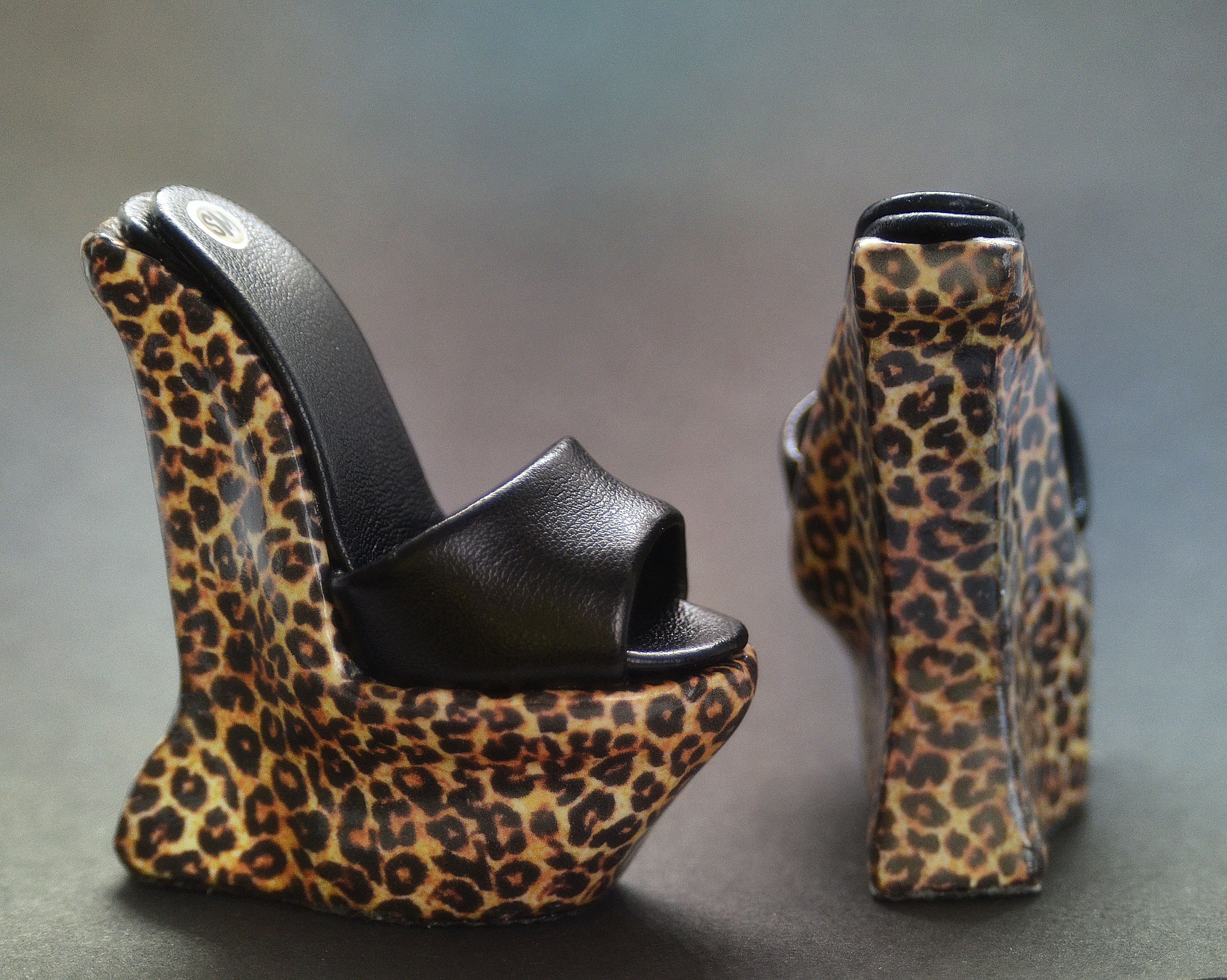 Leopard Shoes for PashaPasha Doll original size