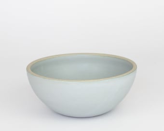 Handmade Light Blue Ceramic Bowl, Pale Blue Entree Bowl, Blue Dinner Bowl, Light Blue Dishes, Light Blue Modern Entree Bowl, Minimal Pottery