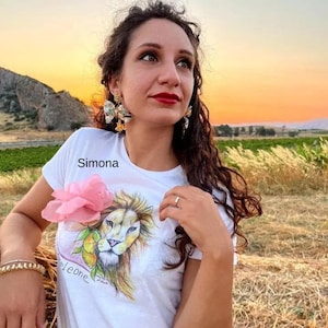 Personalized Sicilian T-Shirt with Corleone Lion Design - Unique Gift for Mom, Girl or Wife