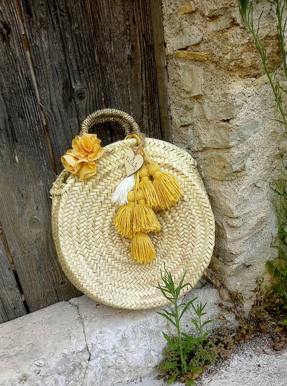Personalized Round Straw Bag Summer Bag With Tassels in Yellow and Wooden Heart With Name Etsy UK