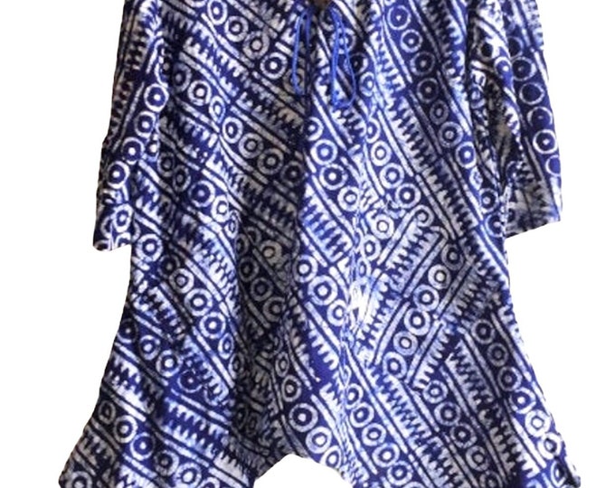 African Blue White Batik Shark-bite Tunic with Adinkra Button 3XT