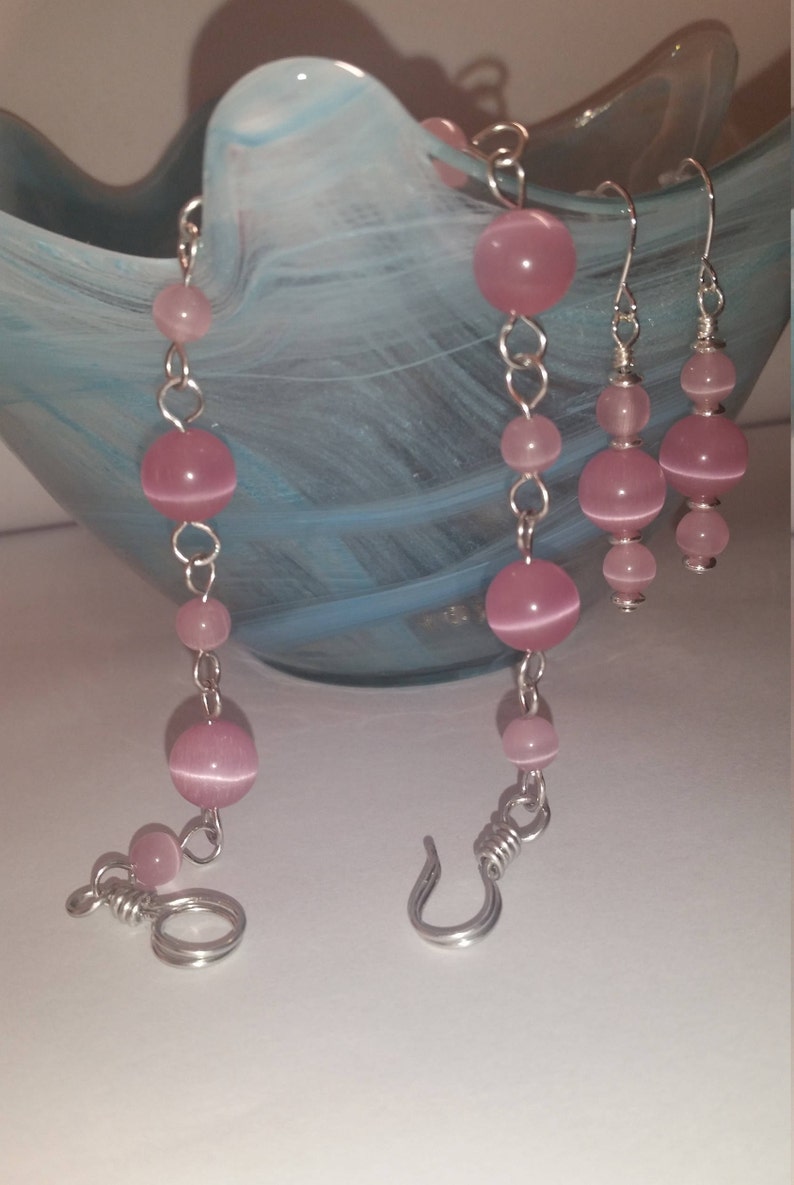 Pink Cat Eye Glass Bead Bracelet and Drop Dangle Pink Earrings