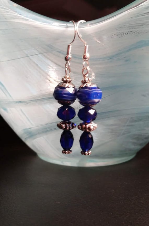 Royal blue swirly dangle earring