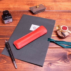 Single Fountain Pen Sleeve in Red Pueblo Italian Leather.  Leather pen case, personalized gift, pen holder.
