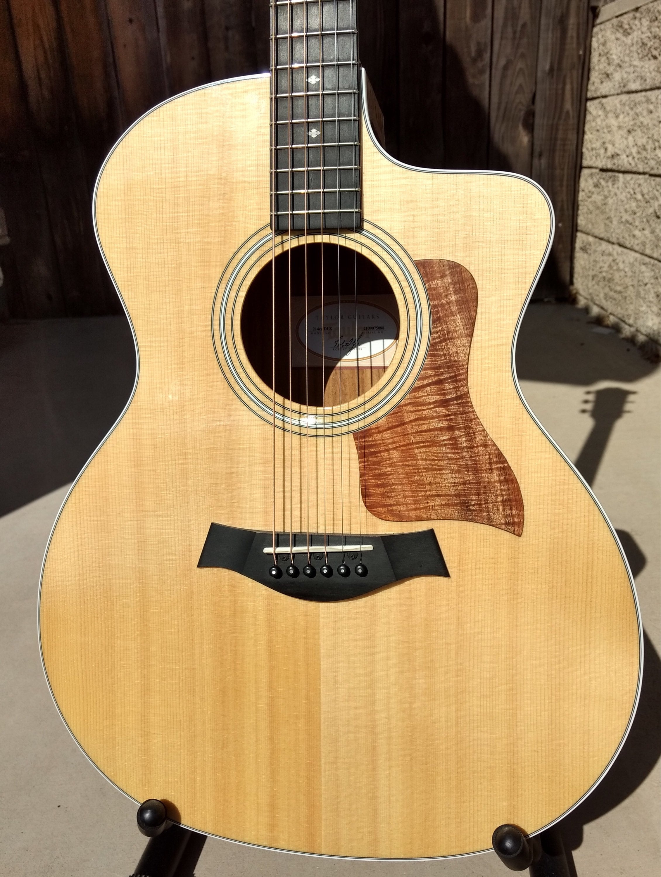 Taylor gs mini koa cheap pickguard