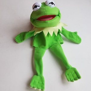 SELTEN Die Muppets Handpuppen Puppen Kermit Miss Piggy Fozzie Schwedischer Koch Gonzo Waldorf Statler Tier Wählen Sie oder komplettes Set Bild 2