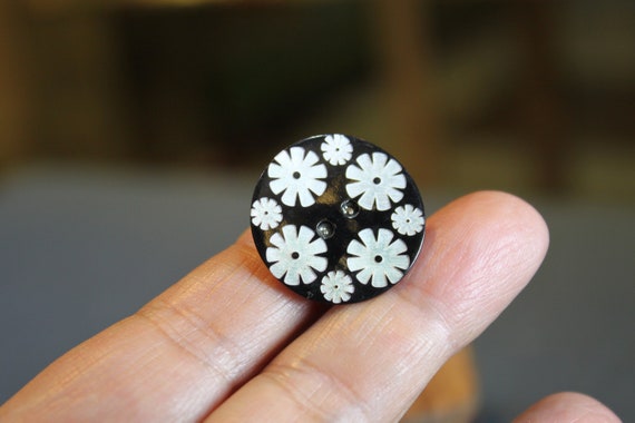 Vintage Agoya Shell Buttons with White Flower, Ad… - image 2