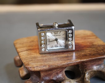 Vero Moda klocka, utförsäljning, vintage och återvunnen DIY-design, steampunk smyckesleverans, vintage smyckesdesign