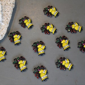 Nur 1 Lot, Clearance Lot Verkauf 12 Stück, Emaille Weihnachtsglocken Charms, Schmuck-Design