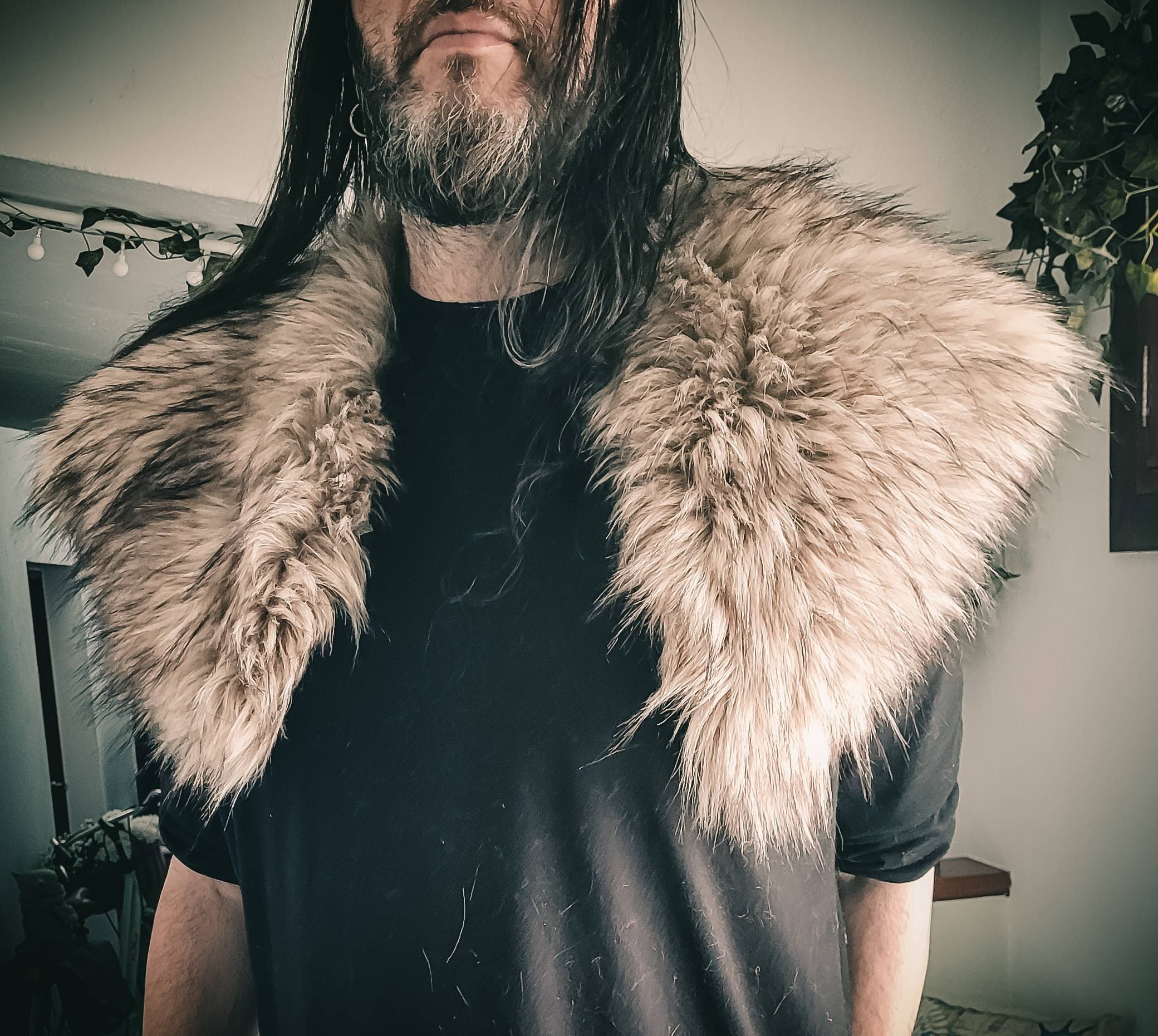 Viking Wedding, Wild Wolf Original Cut , Celtic Wedding, Viking Bride,  Norse Wedding, Viking Mantle, Shieldmaiden Cloak, Viking Shoulder Fur 