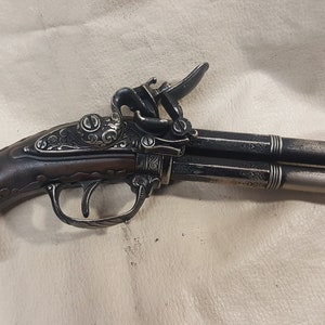 Right Handed Steampunk Style 18th Century 2 X Non-Firing Antique Reproduction Flintlock