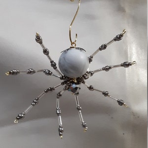 Araignée de Noël en silicone marbré gris steampunk