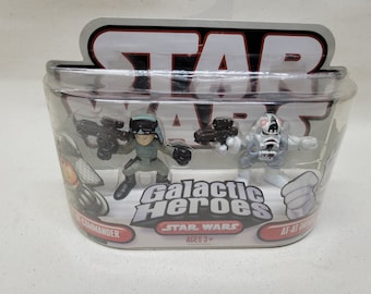 Star Wars Galactic Heroes 2 Pack- ATAT Commander and ATAT Driver