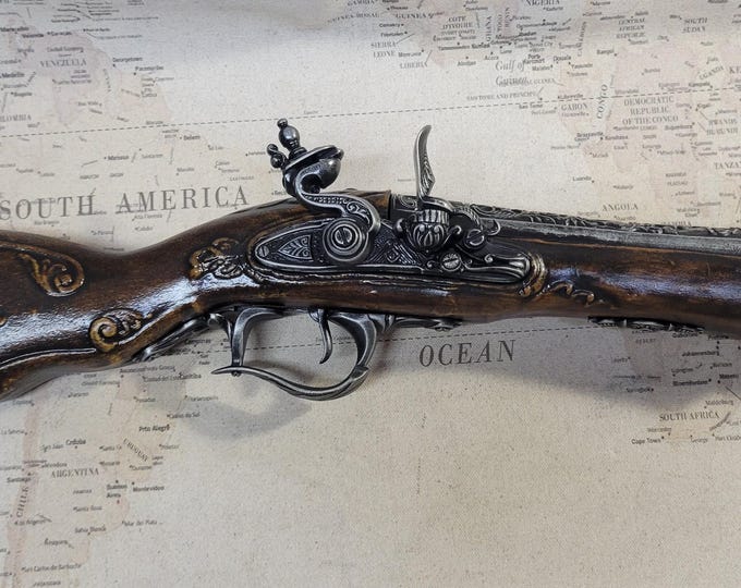 Right Handed Aged Non Firing Pirate's Pewter 18th Century Antique Reproduction Blunderbuss