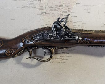 Right Handed Aged Non Firing Pirate's Pewter and Brass 18th Century Antique Reproduction Blunderbuss