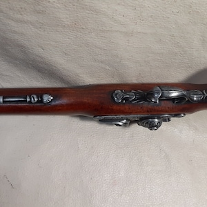 Right Handed 1832 Non-Firing Aged French/Pirate's Percussion Replica image 4