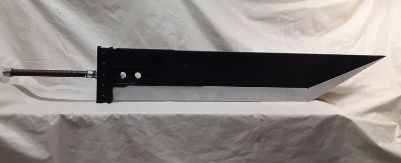 cloud strife buster sword one hand cloud strife buster sword one hand