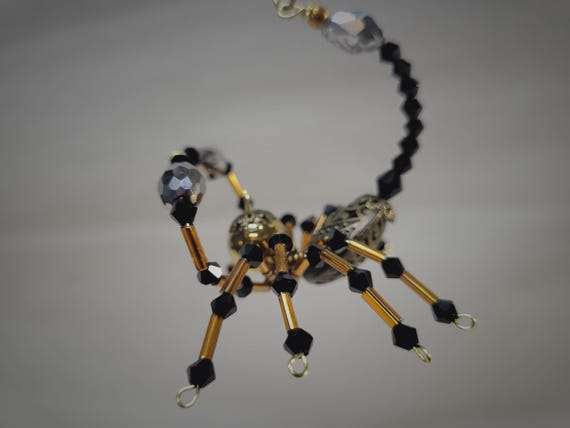 スチームパンクビーズ真鍮と黒水晶サソリ - Etsy 日本