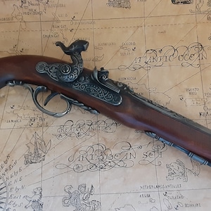 Right Handed Steampunk Style 18th Century Aged Pewter Italian/Pirates Blunderbuss Non Firing Antique Reproduction Percussion Replica