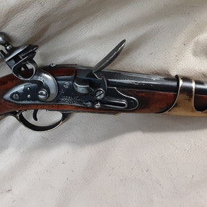 Right Handed Steampunk Style 1801 Aged Napoleonic Pirates Non Firing Antique Reproduction Flintlock