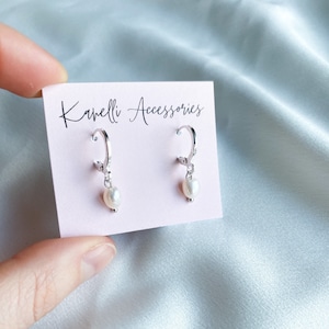 Zierliche Süßwasser-Zuchtperlen Ohrringe mit Sterling Silber Klappbrisuren, Natürliche Edelstein Ohrringe, Klassischer & schlichter Schmuck für Frauen