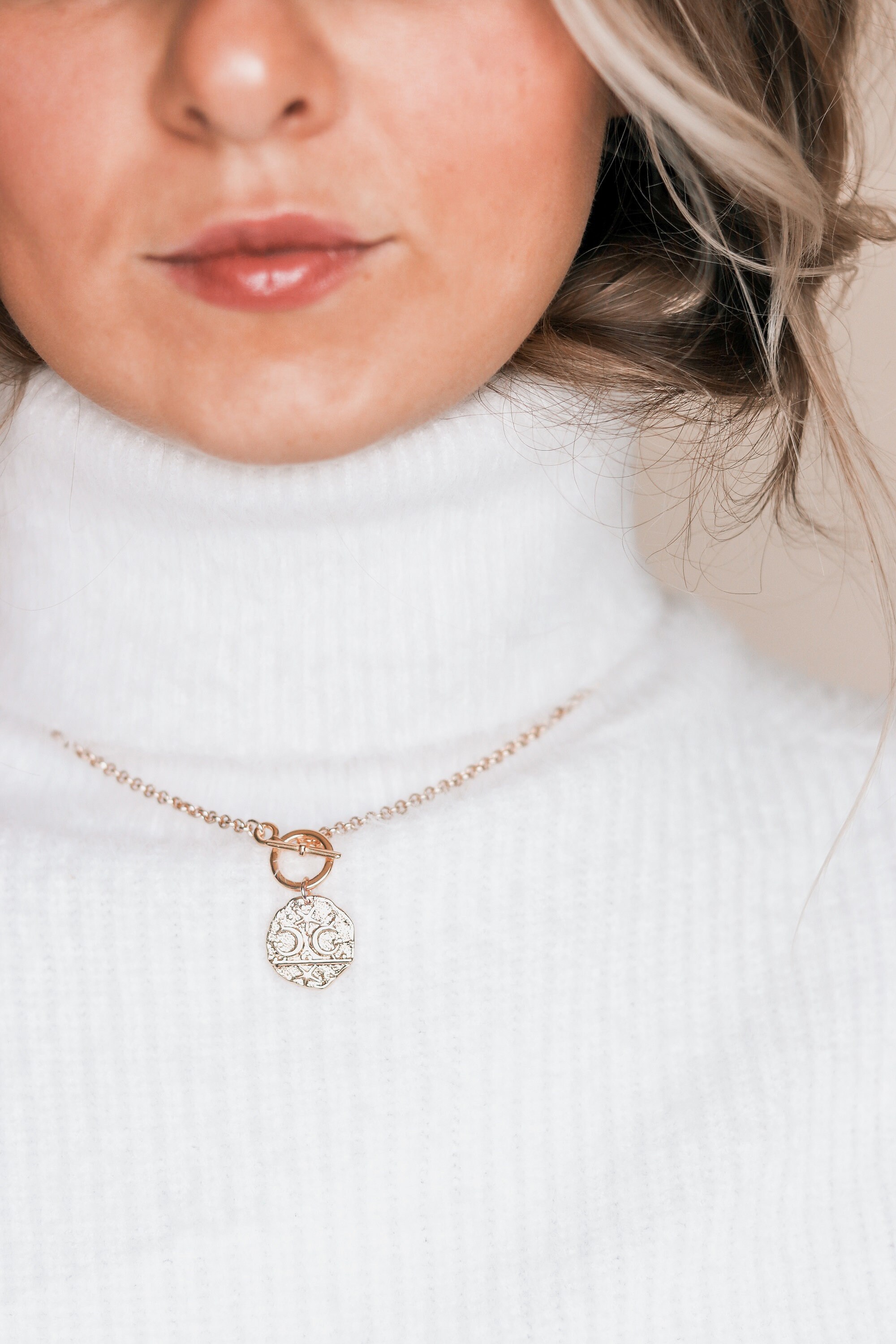 Gold pendant necklace with clasp at front Toggle necklace | Etsy