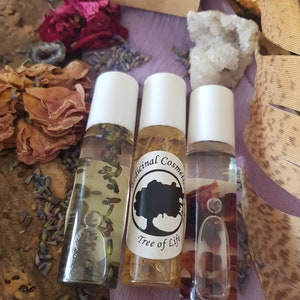 Spiritual Chakra roll on oil * * Can be Used on RItuals ** Organic and Handmade. Click for more details!