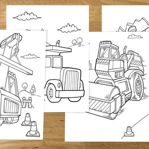 Op de afbeelding: Zwart-witte kleurplaten met vier verschillende bouwvoertuigen: een kraan, een kiepwagen, een stoomwals en een bulldozer. Elk voertuig is geïllustreerd in een eenvoudige, cartoonachtige stijl, waardoor het gemakkelijk is voor kinderen om ze in te kleuren.