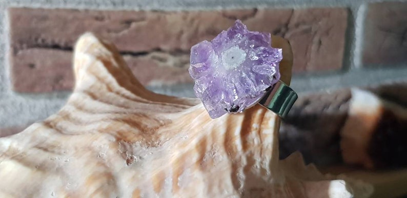 Silver Amethyst Ring in Uruguayan stalactites