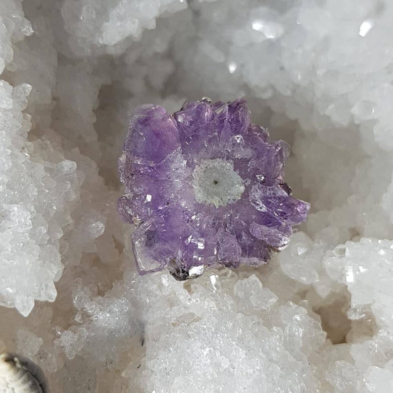 Silver Amethyst Ring in Uruguayan stalactites
