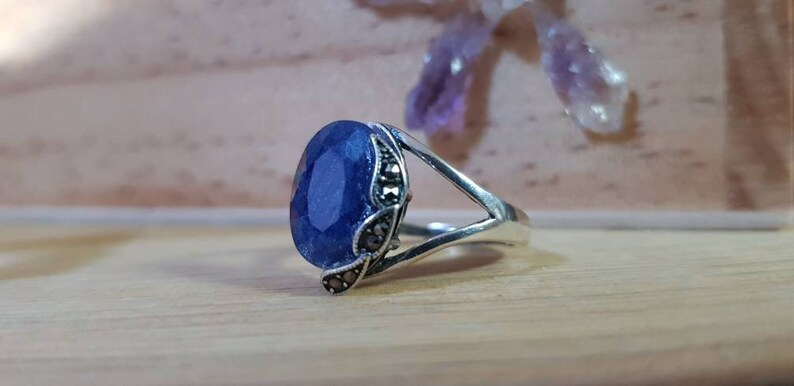 Gorgeous Natural Sapphire Ring Blue oval faceted crimped in silver 925 sterling Talilandesa Ring Adjustable