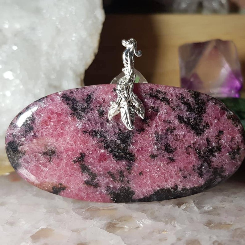 Spectacular natural pendant of Rodonite 31x63mm Criate in silver clamp on branch 925 sterlin