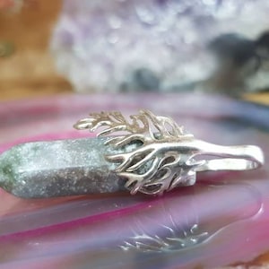 Natural Indian Agate Tip Set in Asymmetric Silver Branch 925 Sterling Clamp